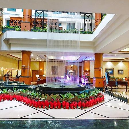 The Orchid Hotel Mumbai Vile Parle Exterior photo The lobby of the hotel