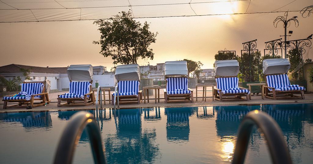 The Orchid Hotel Mumbai Vile Parle Exterior photo The swimming pool at the hotel