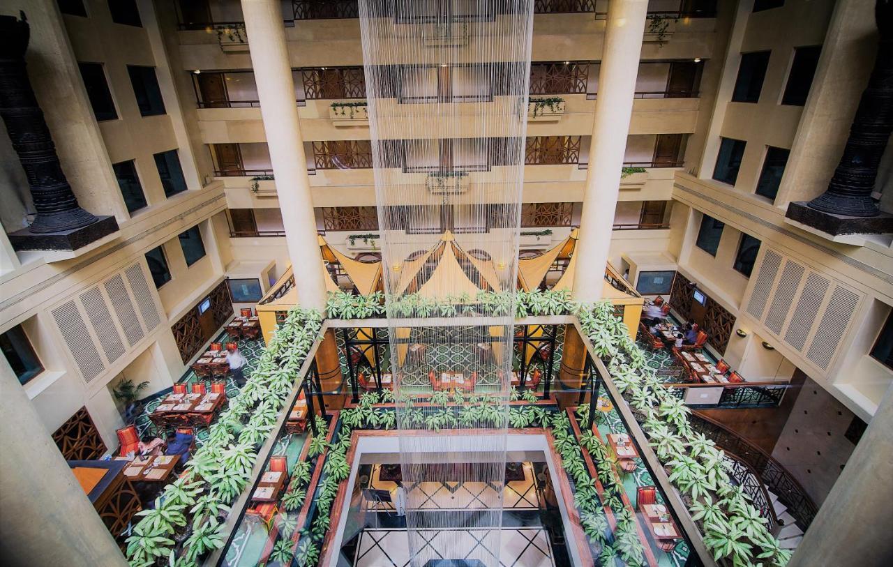 The Orchid Hotel Mumbai Vile Parle Exterior photo The interior of the hotel