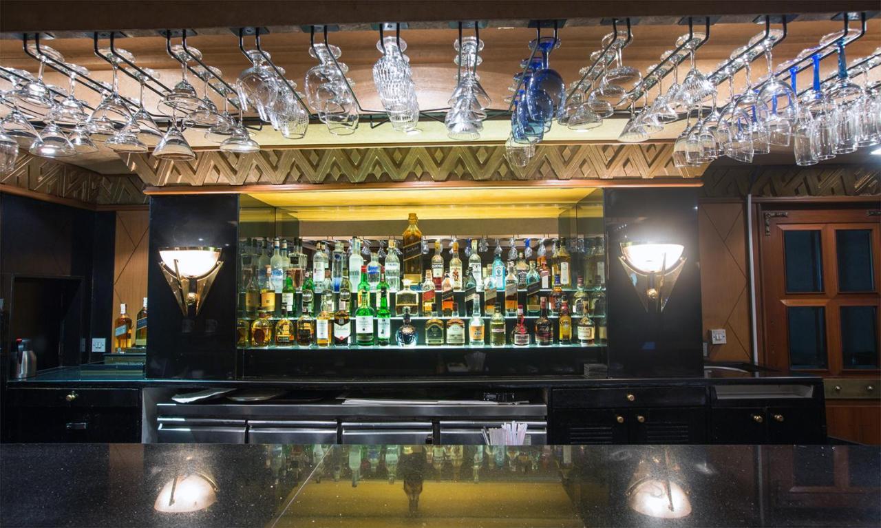 The Orchid Hotel Mumbai Vile Parle Exterior photo The bar at the 1905 Bar and Lounge