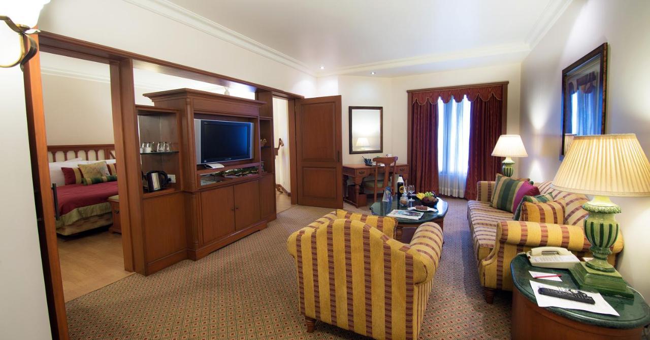 The Orchid Hotel Mumbai Vile Parle Exterior photo A suite at the Taj Mahal Palace, Mumbai