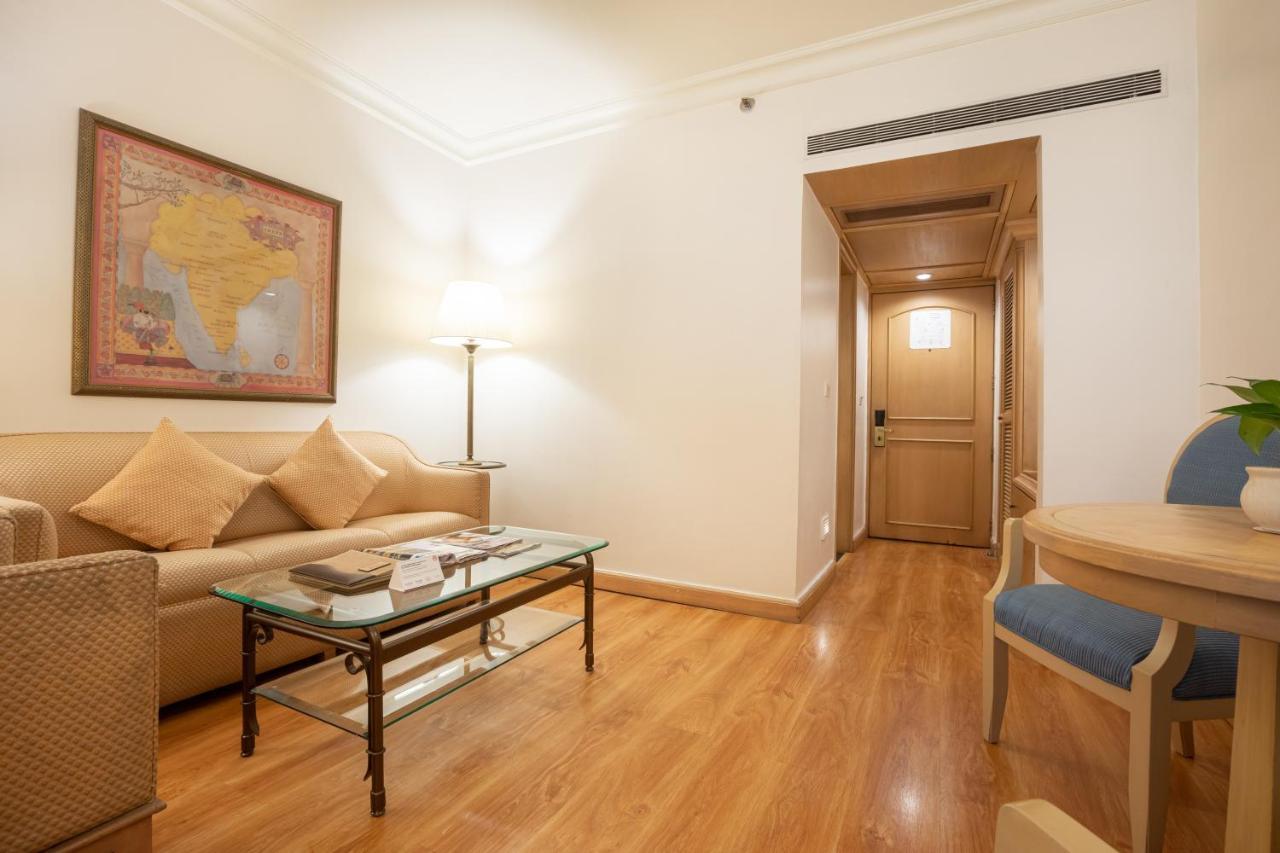 The Orchid Hotel Mumbai Vile Parle Exterior photo A suite at the Taj Mahal Palace, Mumbai