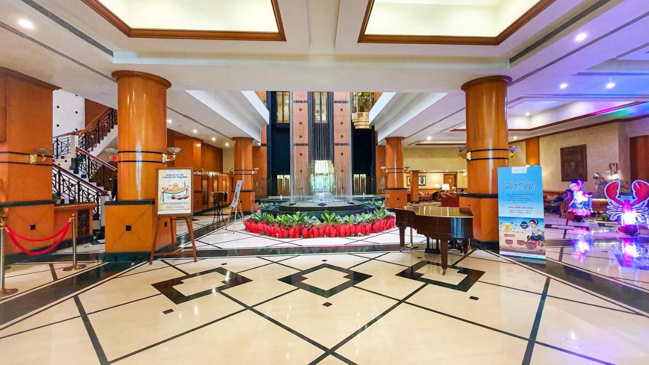 The Orchid Hotel Mumbai Vile Parle Exterior photo The lobby of the hotel