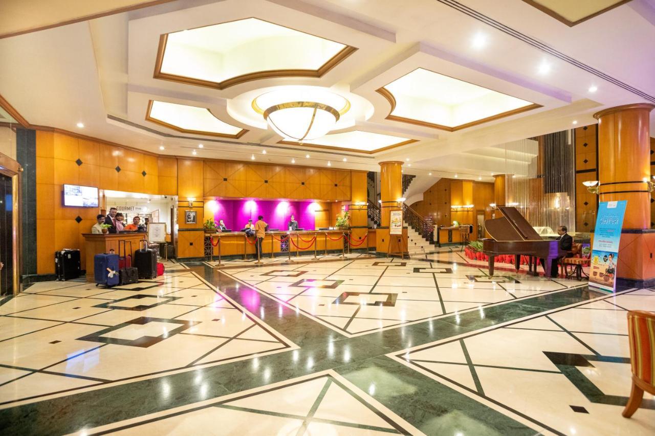 The Orchid Hotel Mumbai Vile Parle Exterior photo Lobby